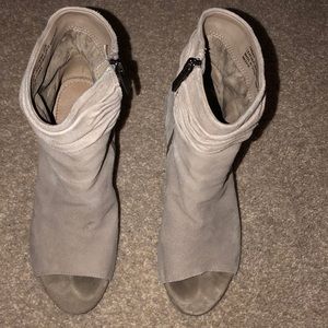 Kenneth Cole reaction ankle boots size 5 1/2